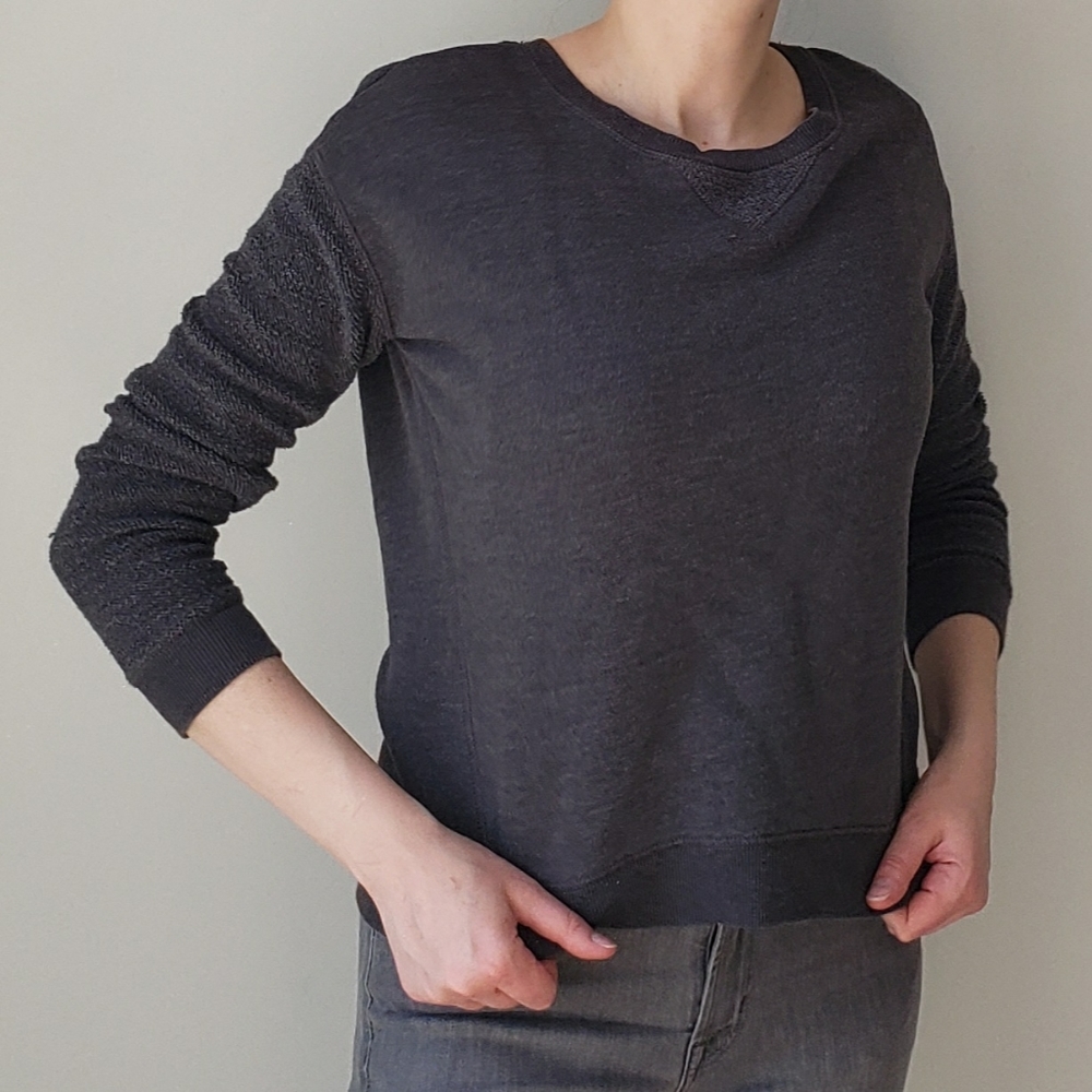 American Eagle Outfitters Gray Crewneck Pullover Sweatshirt S